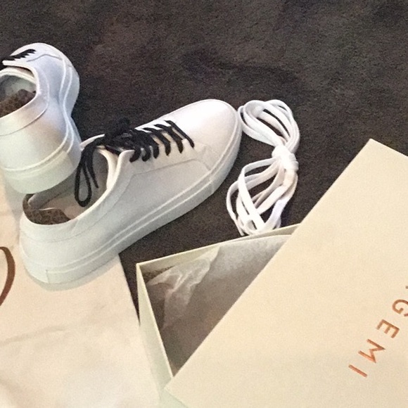 M. Gémi tennis shoes.  NIB. - Picture 3 of 4